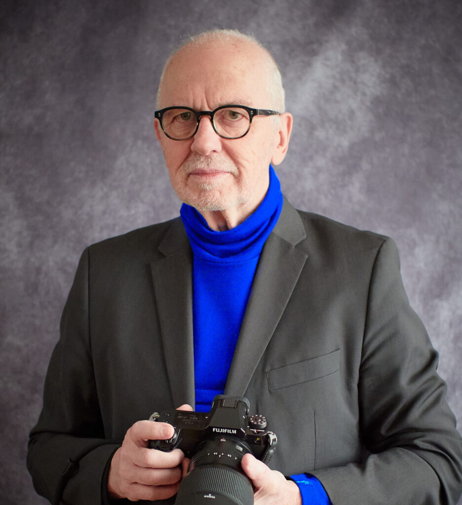 Peter Levin Schuster - Theaterfotograf Theaterfotograf Peter Levin Schuster Portrait mit Kamera