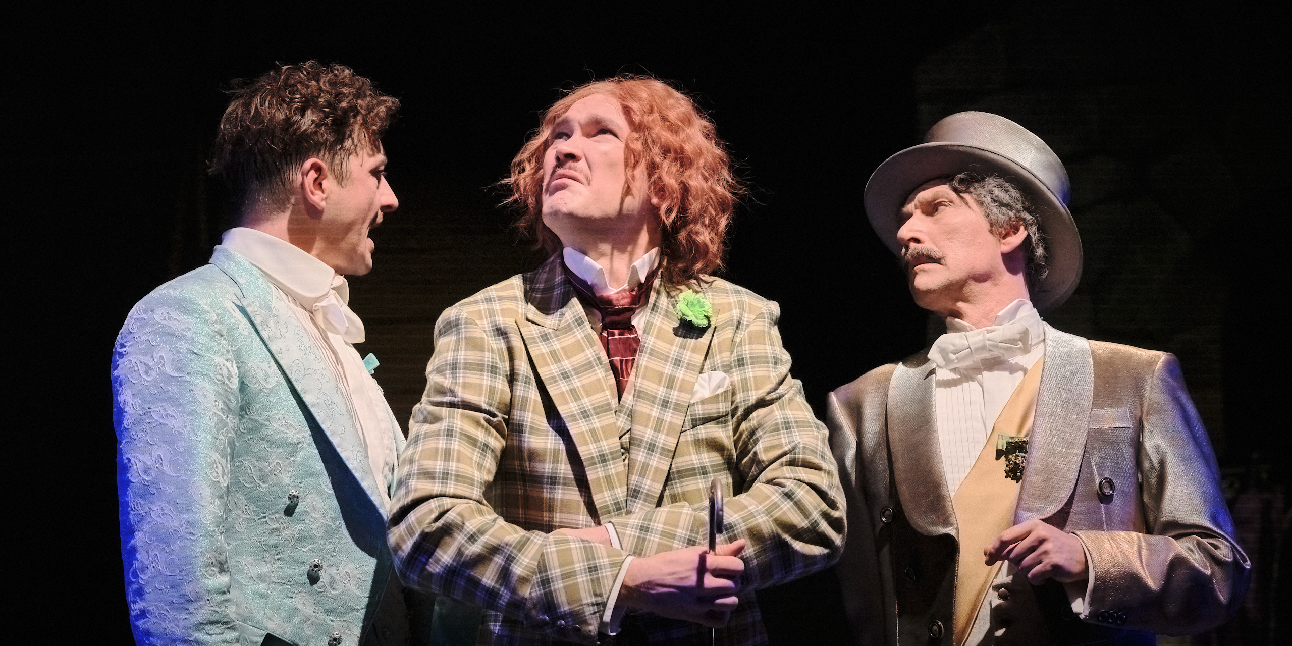 Szenenbild aus der Produktion Das Bildnis des Dorian Gray - Oscar Wilde John von von Düffel. Theater Chemnitz, Dramaturgie Maria Kordasch